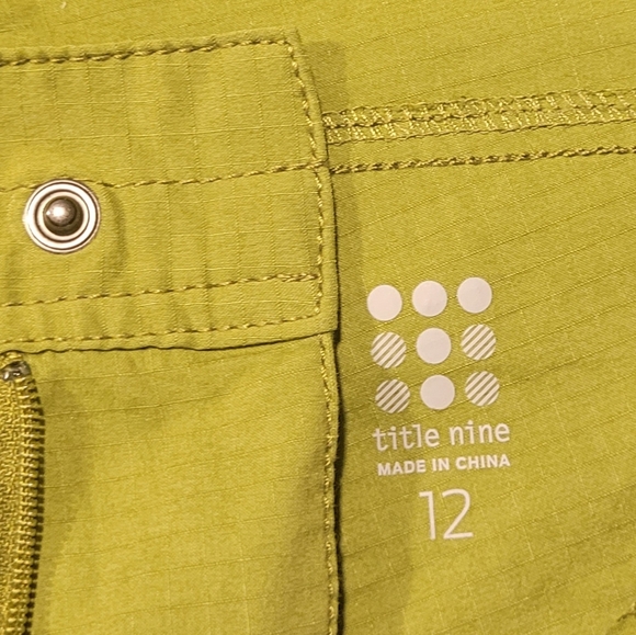 Title Nine Shorts - Picture 3 of 3